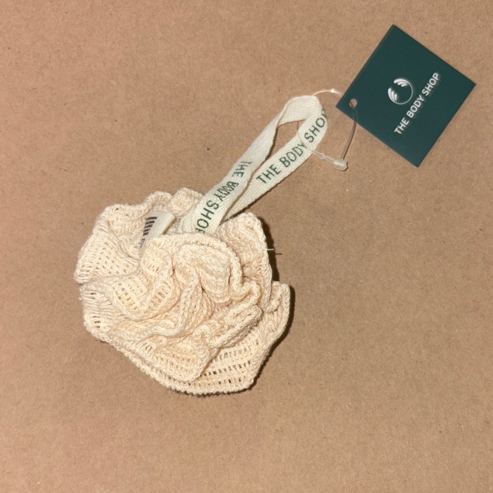 The Body Shop Soft Cream Bath Pouf